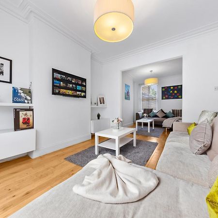 Luxury 4-Bedroom Modern Flat In Central London Steps From Station, Sleeps 9 In Style! 외부 사진