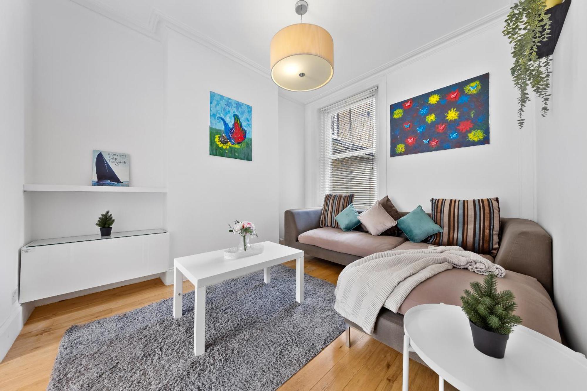 Luxury 4-Bedroom Modern Flat In Central London Steps From Station, Sleeps 9 In Style! 외부 사진